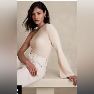 Banana Republic Factory cream ribbed one sleeve swearer XXL NWT